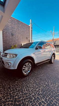 MITSUBISHI PAJERO DAKAR 3.2 HPE 4X4 7 LUGARES 16V TURBO INTERCOOLER DIESEL 4P AUTOMÁTICO